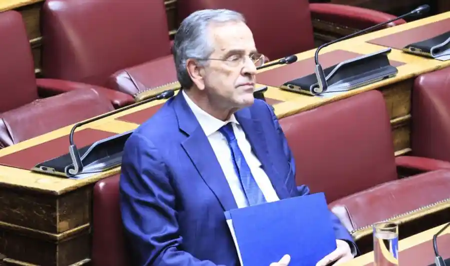 Σαμαράς κατά κυβέρνησης: «Είχα προειδοποιήσει για την υιοθεσία από ομόφυλα ζευγάρια – Πλήγμα στην παραδοσιακή οικογένεια»