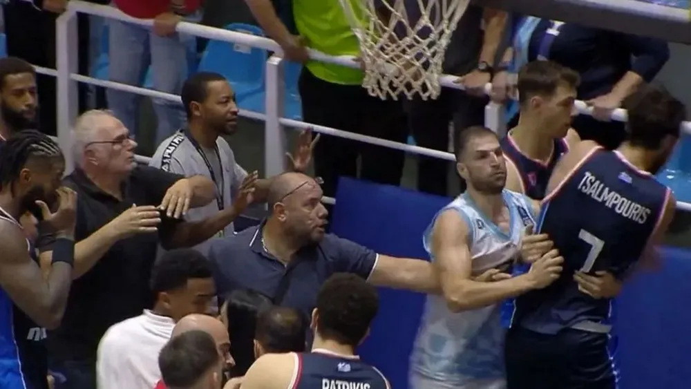 ΚΑΕ Πανιώνιος: “Καταγγέλουμε τραμπουκισμούς σε βάρος αθλητών και μέλων της αποστολής μας με αποκορύφωμα τα γεγονότα στο τέλος”