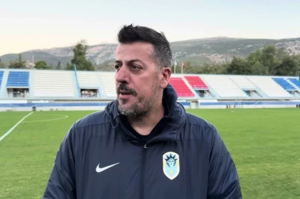 Σπάρταλης: “Φεύγουμε στεναχωρημένοι αλλά δεν παύει να είναι ένα θετικό αποτέλεσμα εκτός έδρας”