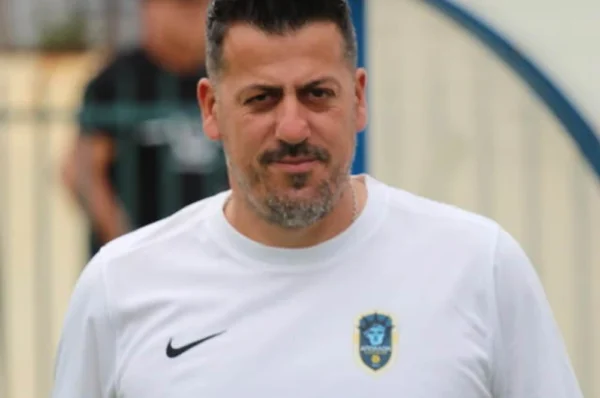 Ο Απόλλων Καλυθιών ανακοίνωσε την λύση της συνεργασίας του με τον Παναγιώτη Σπάρταλη