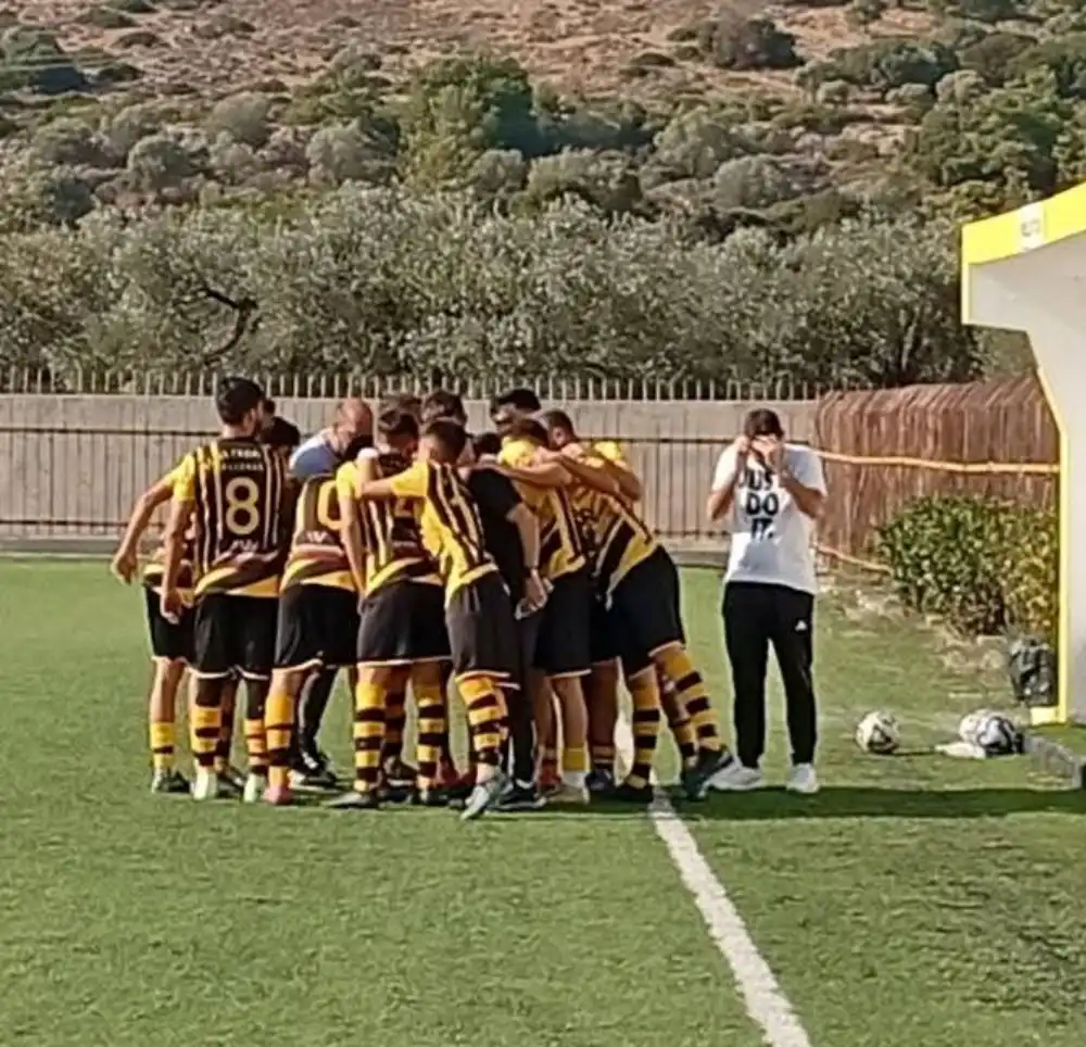 Την απόκτηση τεσσάρων ποδοσφαιριστών ανακοίνωσε ο Άγιος Γεώργιος Μαλώνας