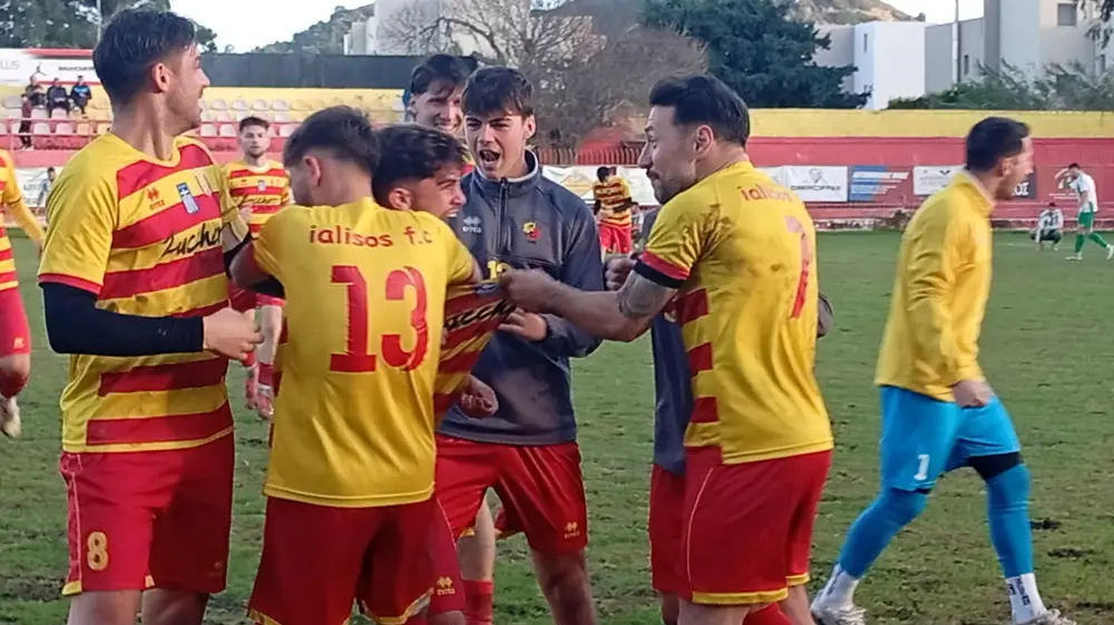 O Ιάλυσος ήταν ανώτερος και επικράτησε με 3-0 στο ντέρμπι κορυφής