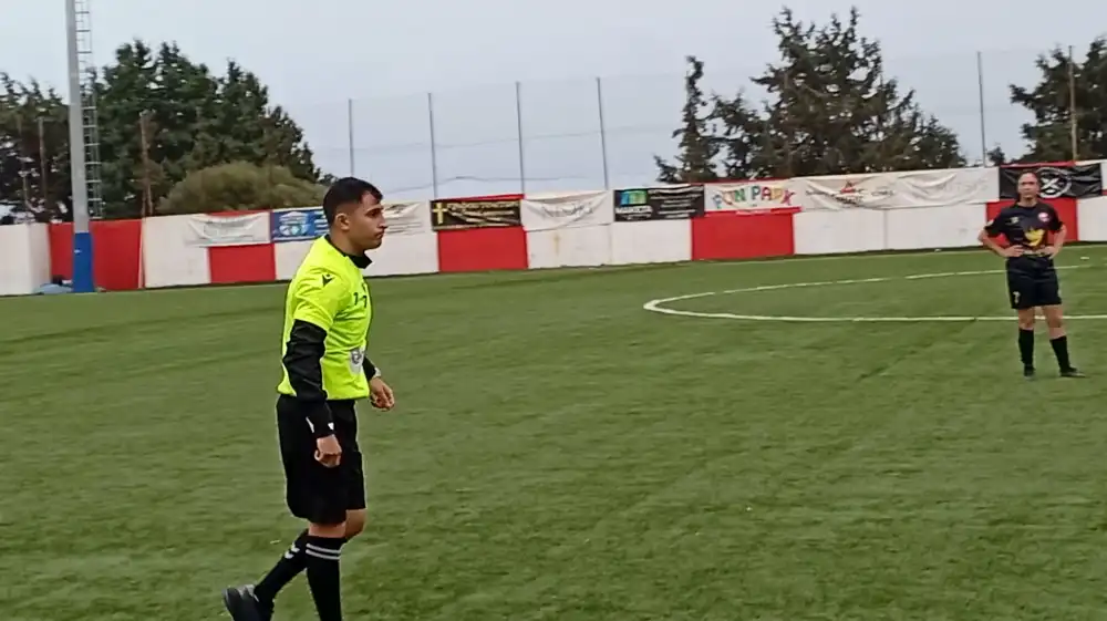 Θλιβερά επεισόδια στο γήπεδο Αφάντου