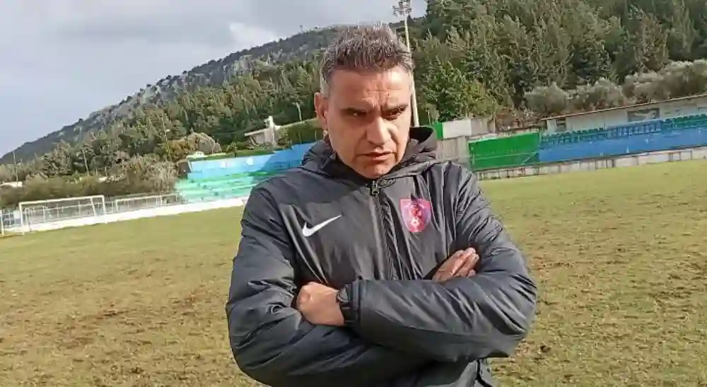 Νικολόπουλος στο “news12”: “Στόχος της ομάδας είναι να πλασαριστούμε όσο γίνεται πιο ψηλά στην βαθμολογία και να φτάσουμε όσο μακριά γίνεται στον θεσμό του Κυπέλλου”