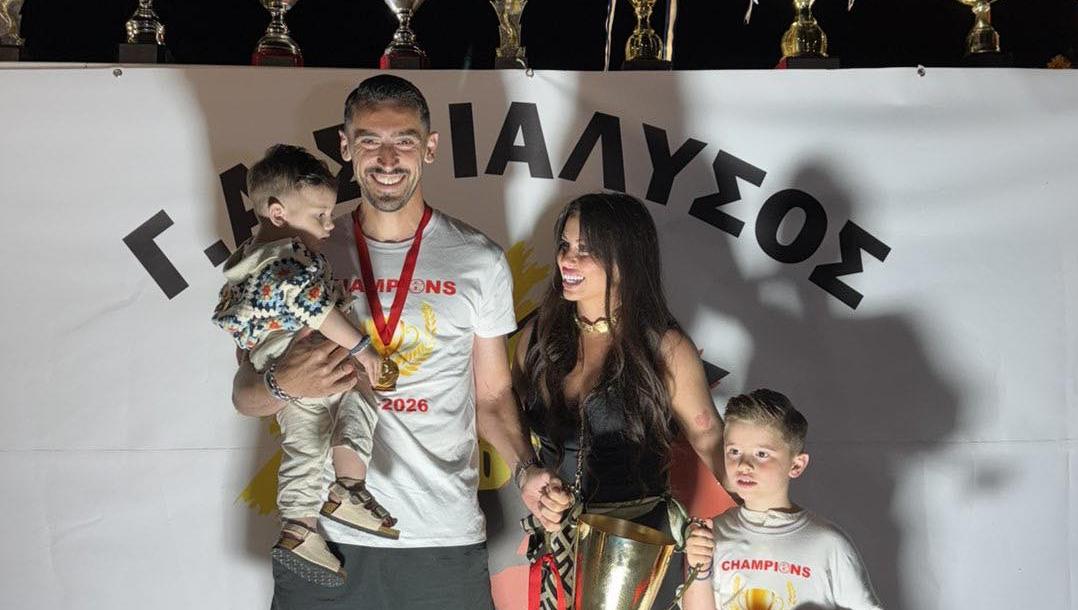 Αποχαιρετισμός Χατζησάββα στον Ιάλυσο